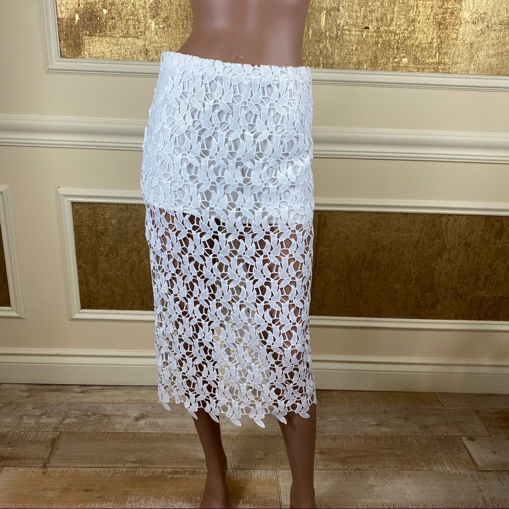 Mustard Seed white lace skirt & short attached M
